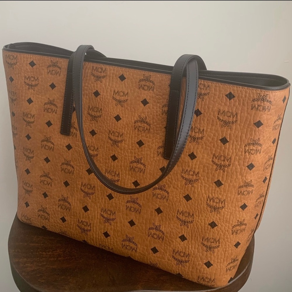 MCM BAG AND KEYCHAIN